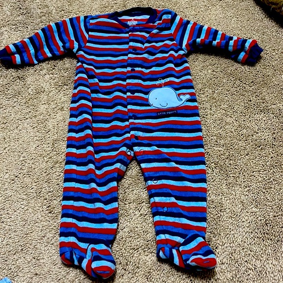 Carter’s boys infant pajamas ~ size 9 months - Picture 1 of 2